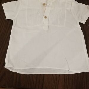LB Classic White Kids Shirt With Cute Detail On Front. Size 12-18mth